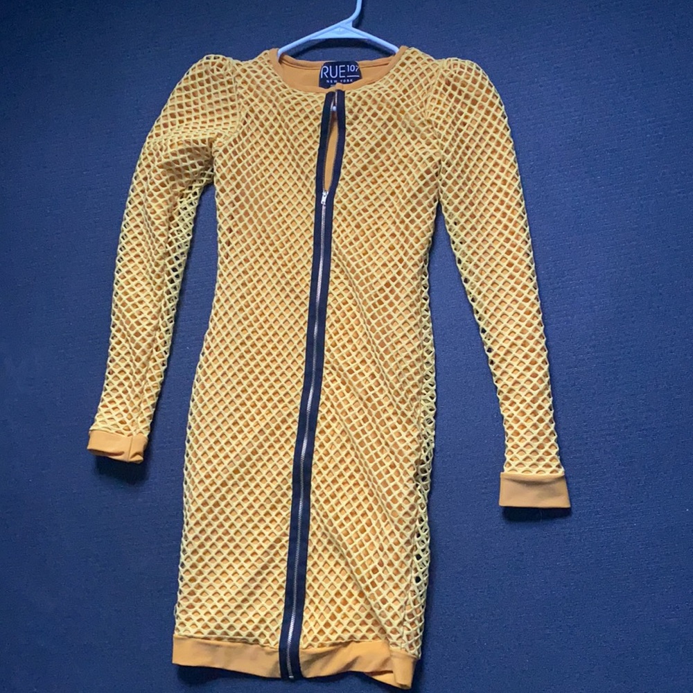 Sexy bodycon Rue107 yellow zipper dress